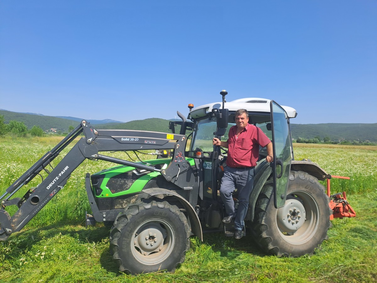 solarni elektricni pastir za zastitu stada 7